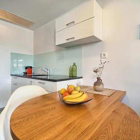 Ming - Pool, Sea-view And Peace Apartment Slatine