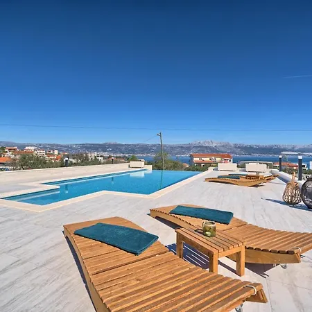 Ming - Pool, Sea-view And Peace *