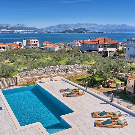 Ming - Pool, Sea-view And Peace Apartment