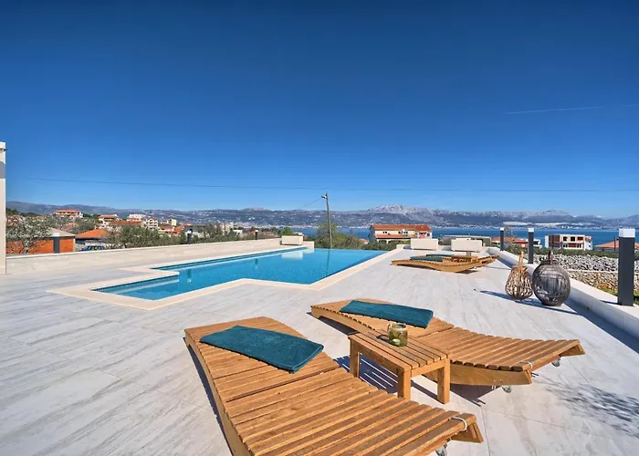 Ming - Pool, Sea-view And Peace *